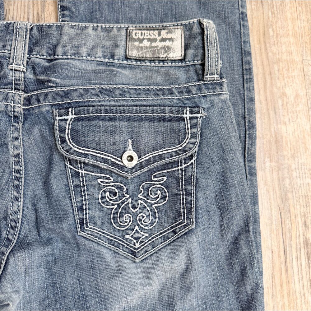 Guess Jeans Women's Low Rise Bootcut Jeans Size 30 x 32 Blue Wash Embroidery Y2K - Picture 3 of 12